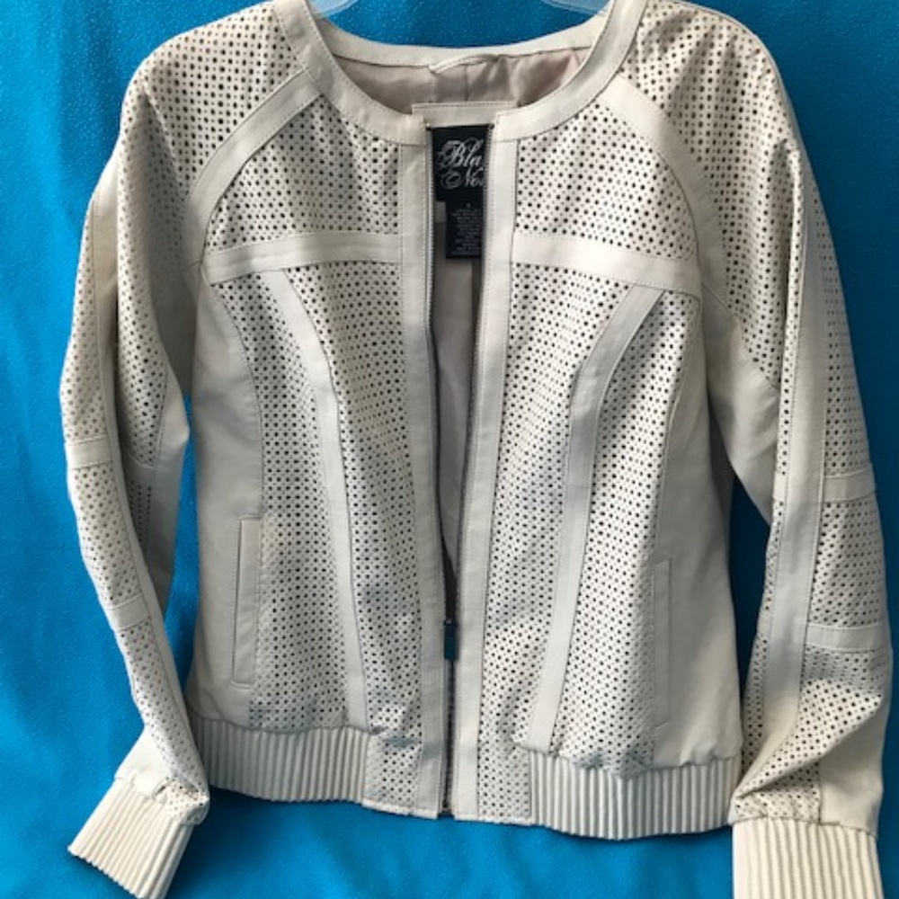 Womans Fall Jacket - Picture 2 of 4